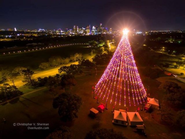 The Complete Guide to Austin's Moonlight Towers - The Austinot