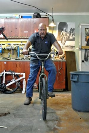longhorn-bikes-austin-rene-martinez Longhorn Bikes Owner Rene Martinez