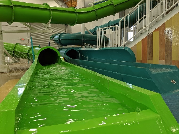 Große Wasserrutschen im Splash Shack Water Park in Cedar Park