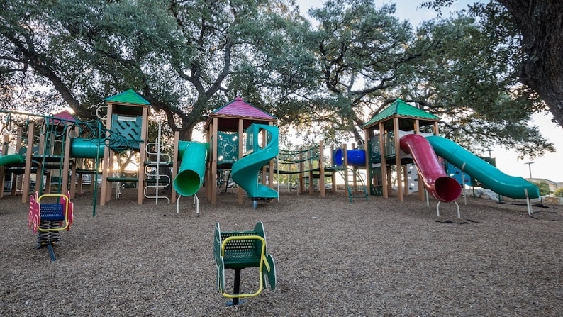 Austin Restaurants with Playgrounds - Waterloo Ice House Southpark Meadows