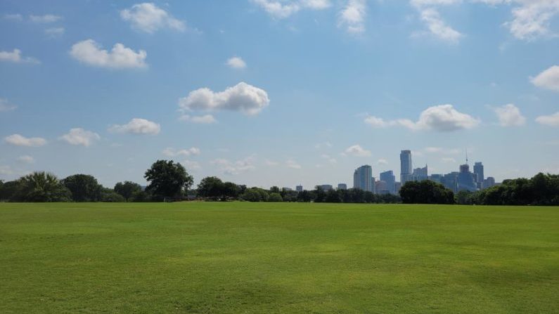 Places to take pictures in Austin - Zilker Park
