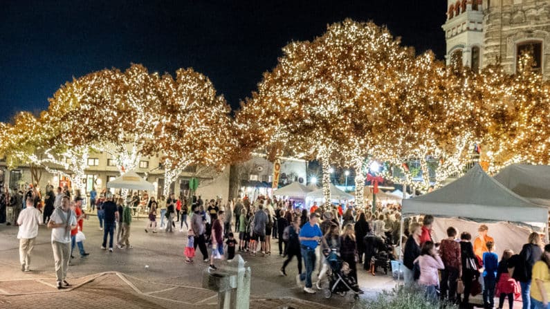 Christmas Tree Lighting Austin | The Annual Lighting of the Square