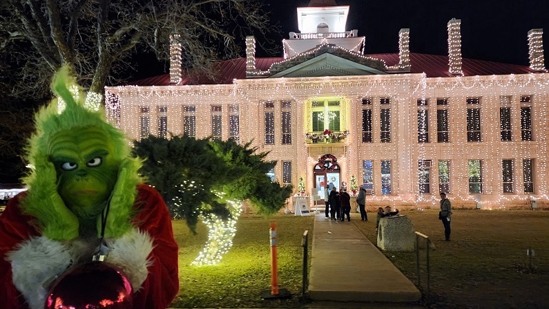 Johnson City Christmas Lights 2023 - The Grinch is coming to Johnson City