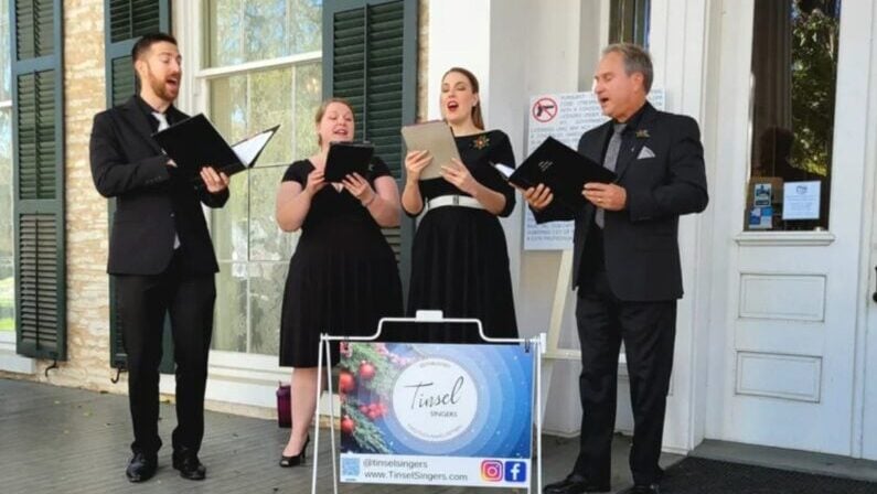 Free and fun events in austin Dec 19 - 21 - Hoppy Holidays with Tinsel Singers